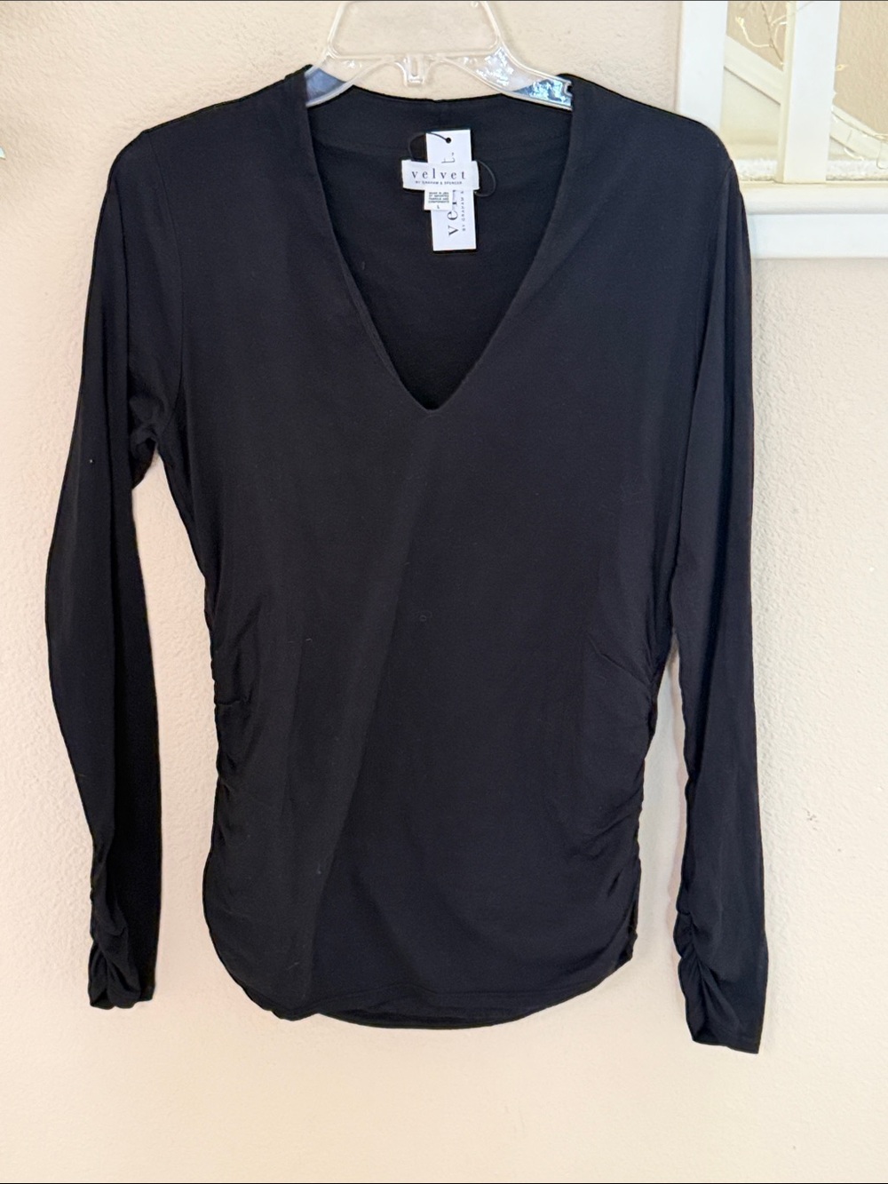 NWT Velvet by Graham & Spencer Black V-Neck Long Sleeve Top